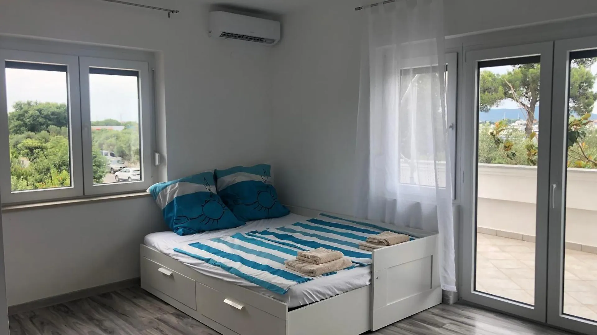 Villa Dalmatia Sukosan - Harbour Breeze Apartments